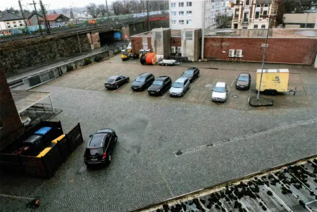 Sale of Commercial Building with tenants near Dusseldorf - 2