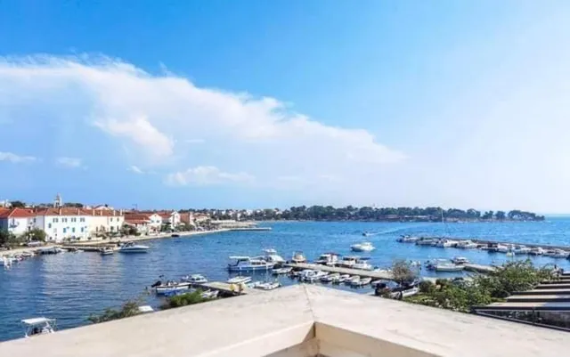 Hotel mit 9 Zimmern in Zadar, Kroatien, zu verkaufen