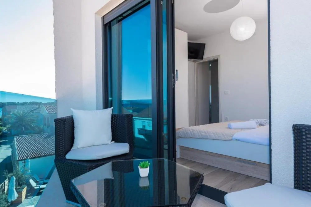 Hotel with 12 rooms in Vir, Croatia, for sale - 12