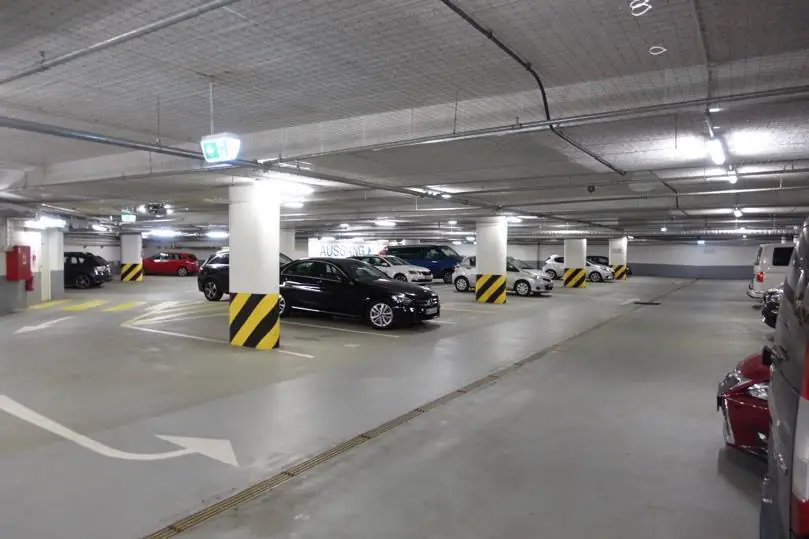 Verkauf von Handelszentrum in bester Lage nahe Düsseldorf - 1