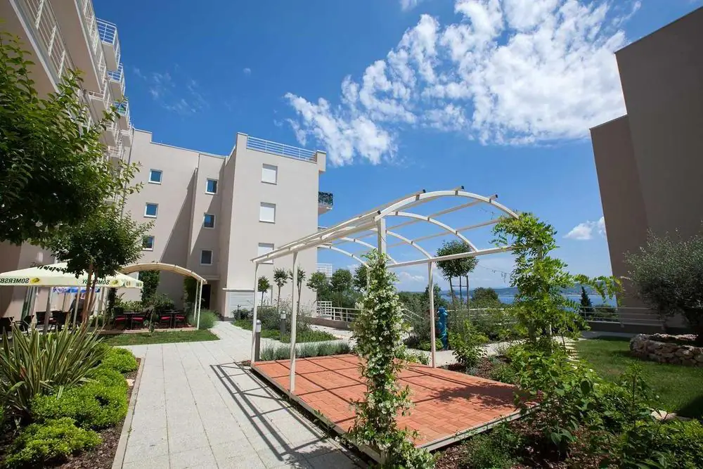 Sale of senior residence just 70 m from the sea on Crikvenica riviera - 18