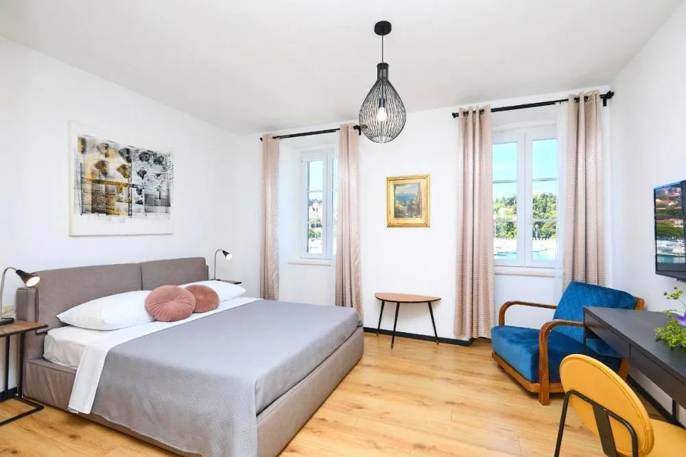Hotel with 11 rooms in Dubrovnik, Croatia, for sale