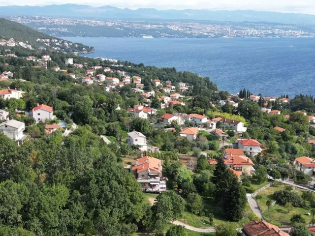 Отель площадью 700 м² в Ловране, Хорватия, на продажу