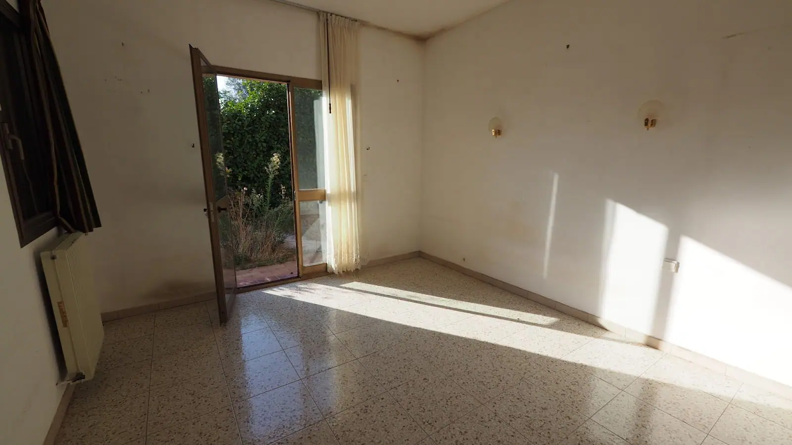 3 bedroom villa with sea view with renovation project - 12