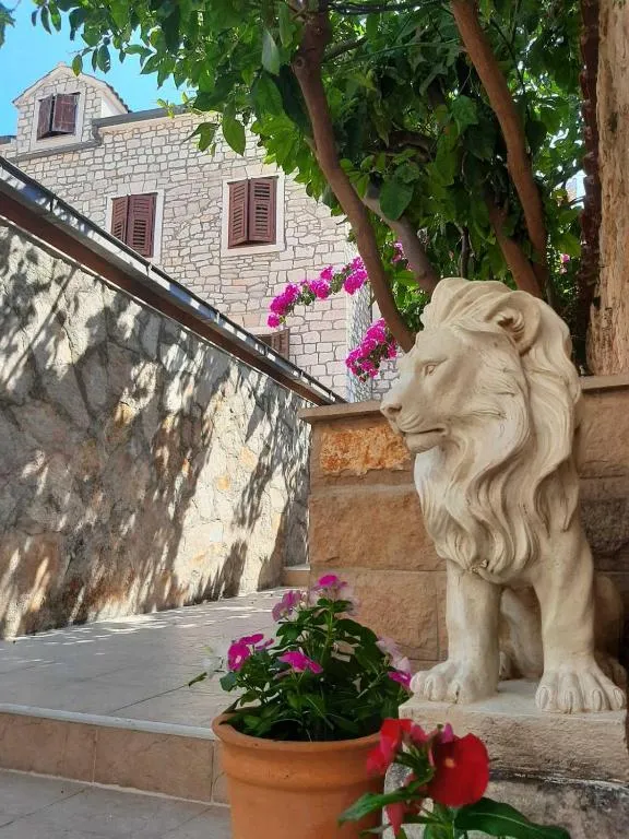 Hotel with 8 rooms in Supetar, Croatia, for sale - 11