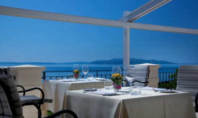 Hotel with 18 rooms in Trogir, Croatia, for sale