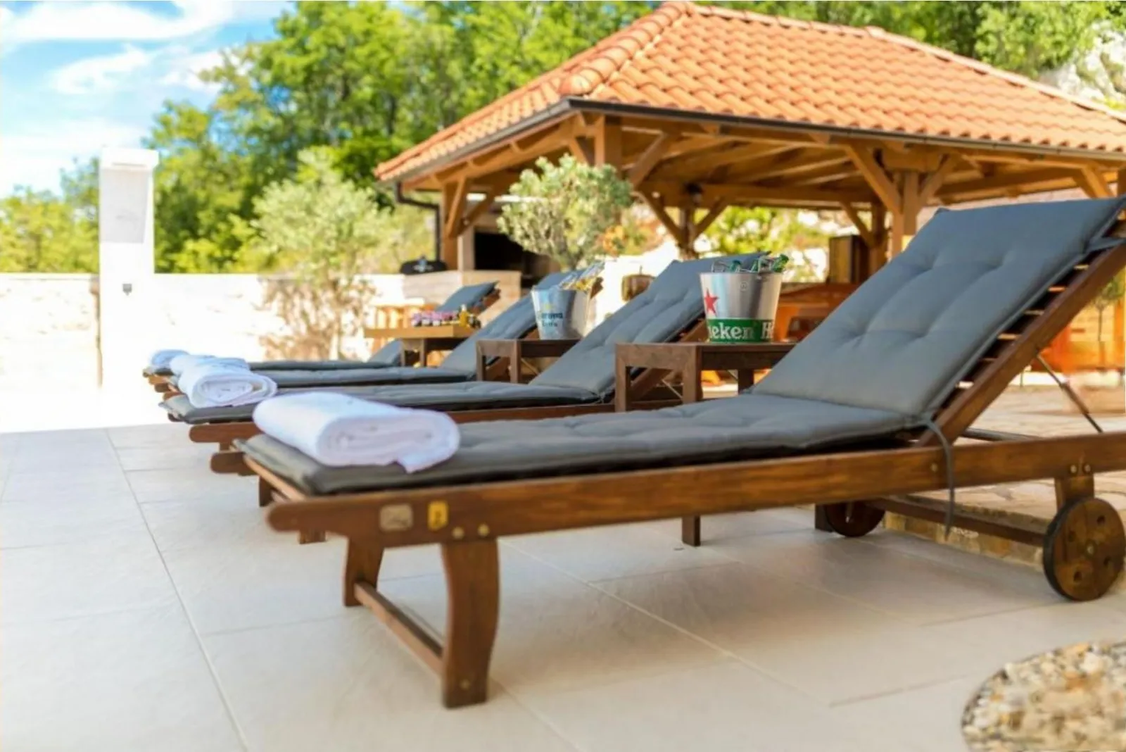 Hotel with 12 rooms in Klimno, Croatia, for sale - 11