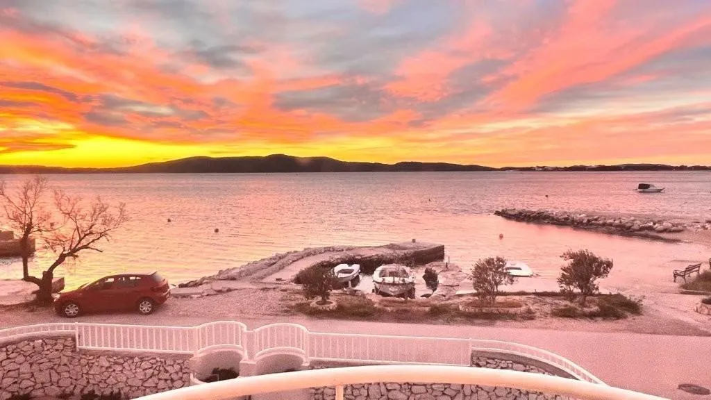 Hotel mit 7 Zimmern in Brodarica, Kroatien, zu verkaufen - 8