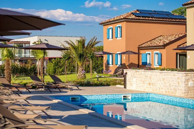 Hotel with 10 rooms in Poreč, Croatia, for sale
