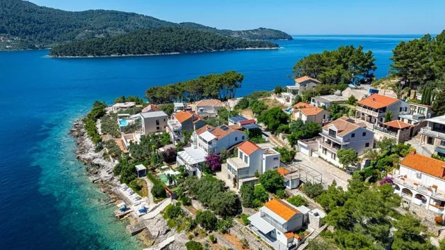 Hotel with 6 rooms in Vela Luka, Croatia, for sale
