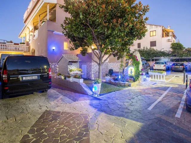 Hotel with 24 rooms in Borik, Croatia, for sale