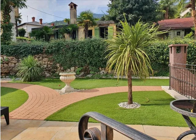 Hotel with 12 rooms in Lovran, Croatia, for sale - 12