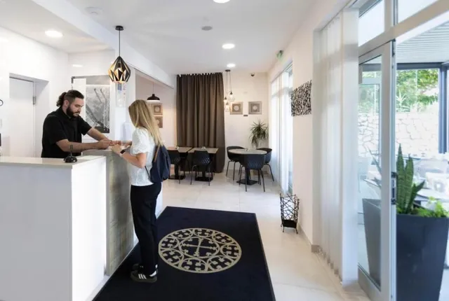 Hotel mit 19 Zimmern in Pag, Kroatien, zu verkaufen