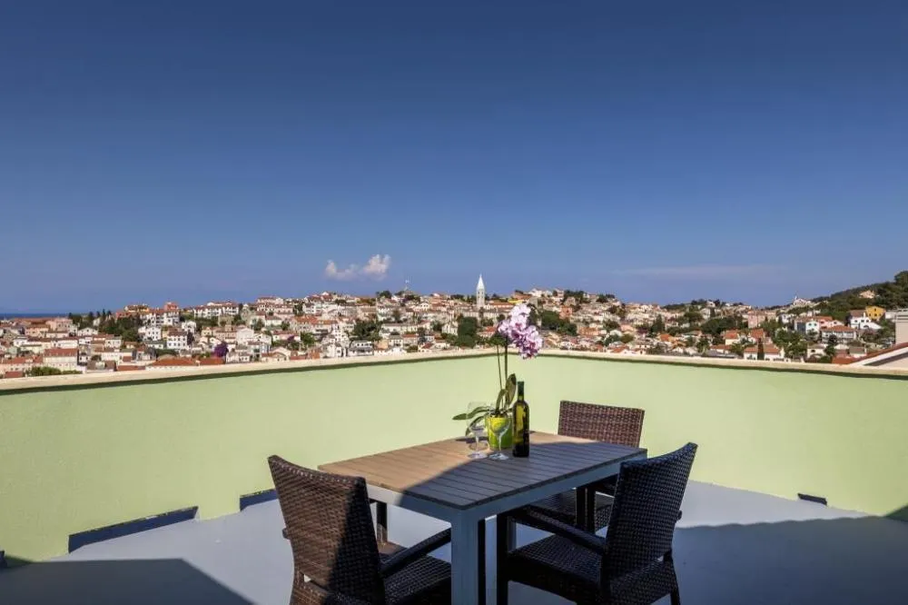 Hotel with 16 rooms in Mali Lošinj, Croatia, for sale