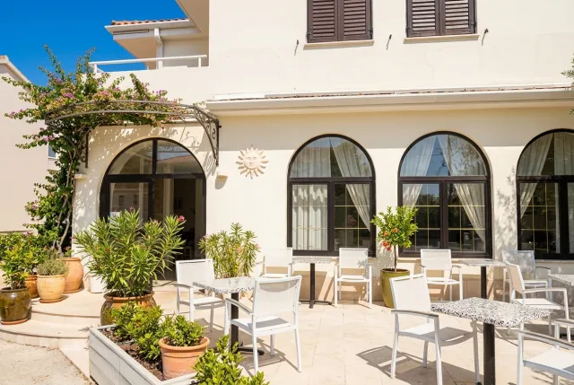 Hotel with 10 rooms in Umag, Croatia, for sale
