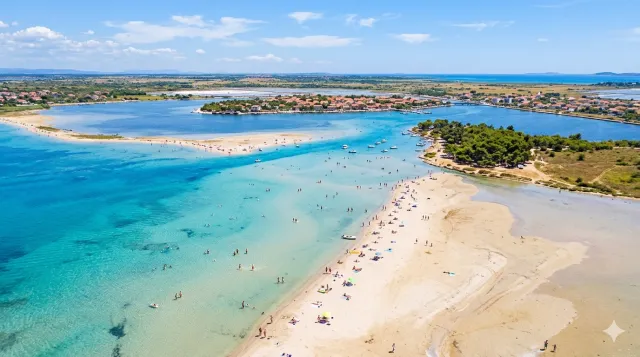 Hotel of 650 m² in Zaton, Croatia, for sale