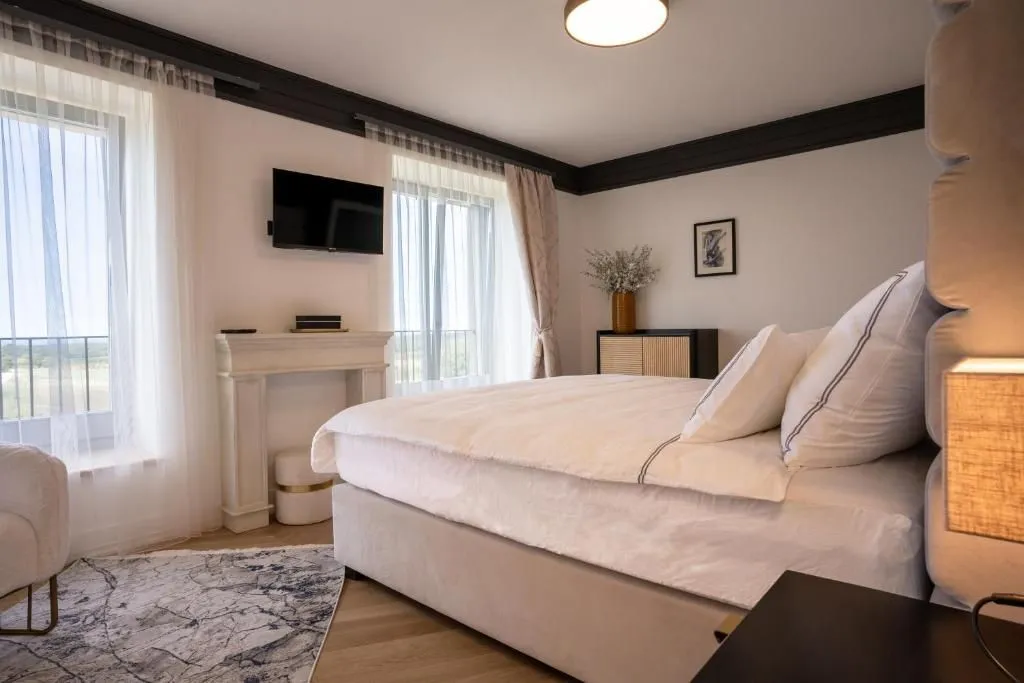 Отель площадью 758 м² в Бюе, Хорватия, на продажу - 10