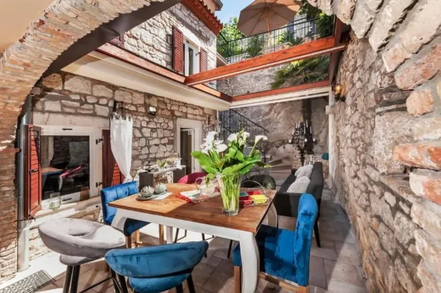 Hotel with 5 rooms in Rovinj, Croatia, for sale