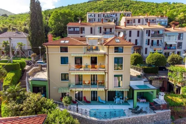 Hotel with 9 rooms in Opatija, Croatia, for sale
