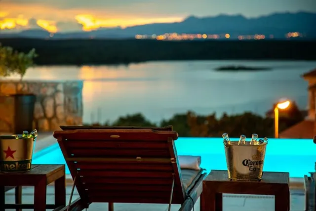 Hotel with 12 rooms in Klimno, Croatia, for sale - 8
