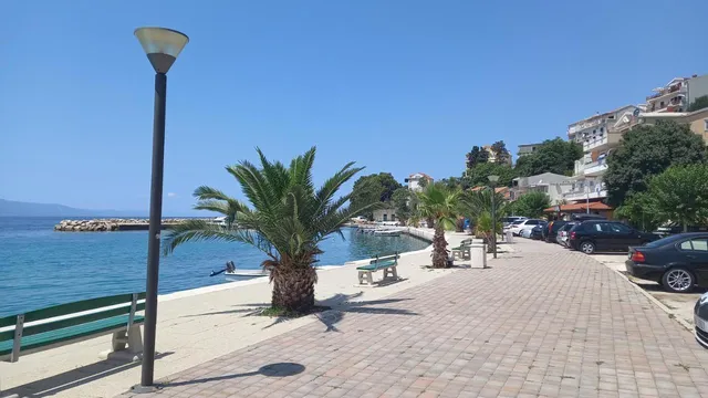Hotel with 3 rooms in Živogošće, Croatia, for sale