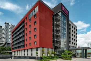 Ultra-modern new 4 star**** hotel in Dusseldorf region