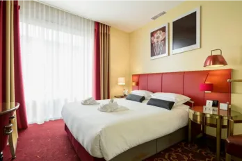 Three star hotel for sale in the heart of Carré d'Or, Nice