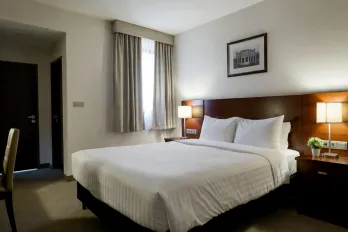 4****-star hotel with 220 fully renovated rooms, Düsseldorf