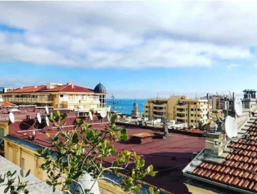 Отель и ресторан с лицензией на алкоголь в Босолее - фото 1