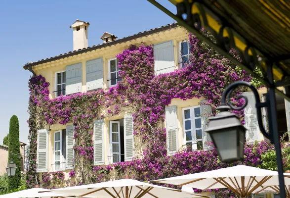 3*** star hotel for sale just 9 km from Monaco - pic.1 3*** star hotel for sale just 9 km from Monaco - pic.1