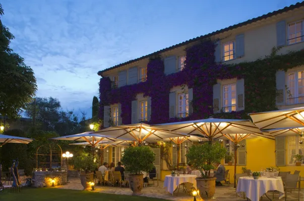 3*** star hotel for sale just 9 km from Monaco - pic.2 3*** star hotel for sale just 9 km from Monaco - pic.2