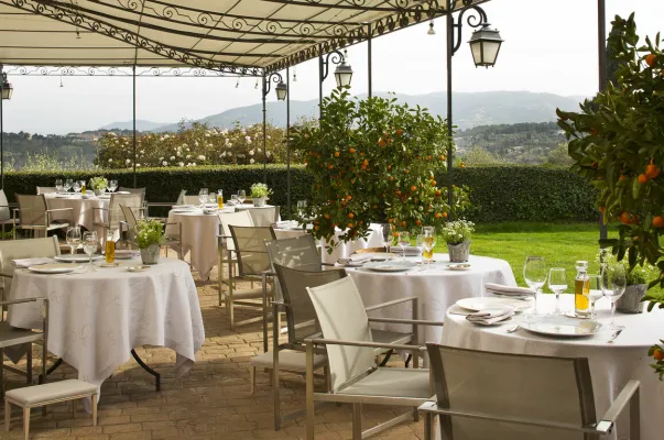 3*** star hotel for sale just 9 km from Monaco - pic.3 3*** star hotel for sale just 9 km from Monaco - pic.3