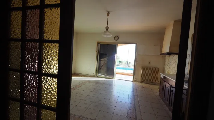 Вилла с 3 спальнями с видом на море с ремонтным проектом - фото 3 Вилла с 3 спальнями с видом на море с ремонтным проектом - фото 3