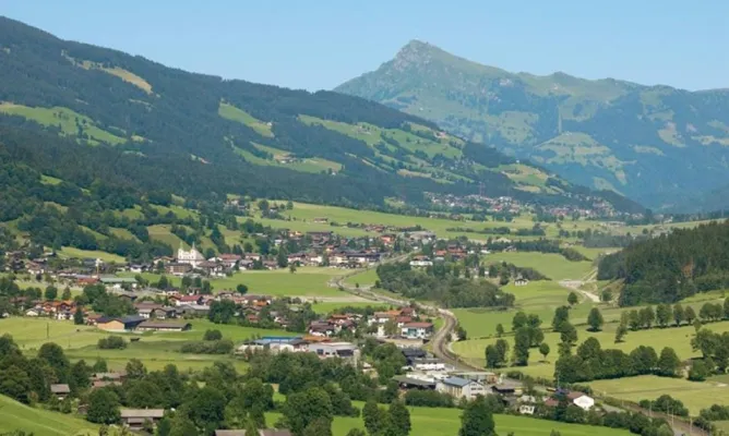 Gorgeous ski resort hotel of 65 rooms in Brixen im Thale, Austria - pic.1