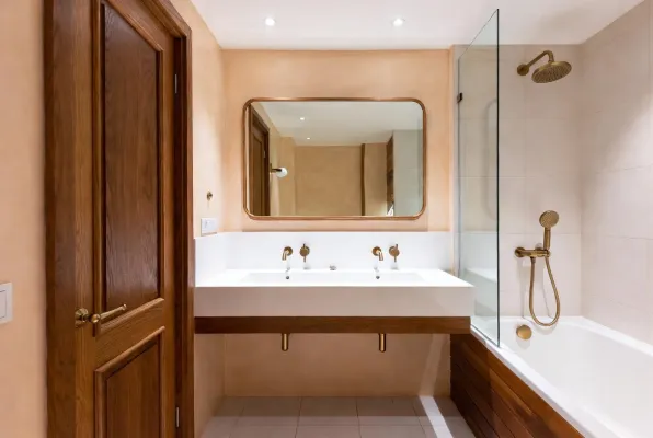 4**** Hotel for sale in the centre of Tbilisi - pic.4