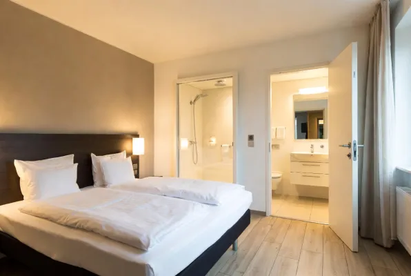 3*** Modern Hotel for Sale in Bremen - pic.1